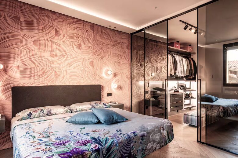 Elegant Designer Penthouse in Historic Bologna - Bologna, Italy