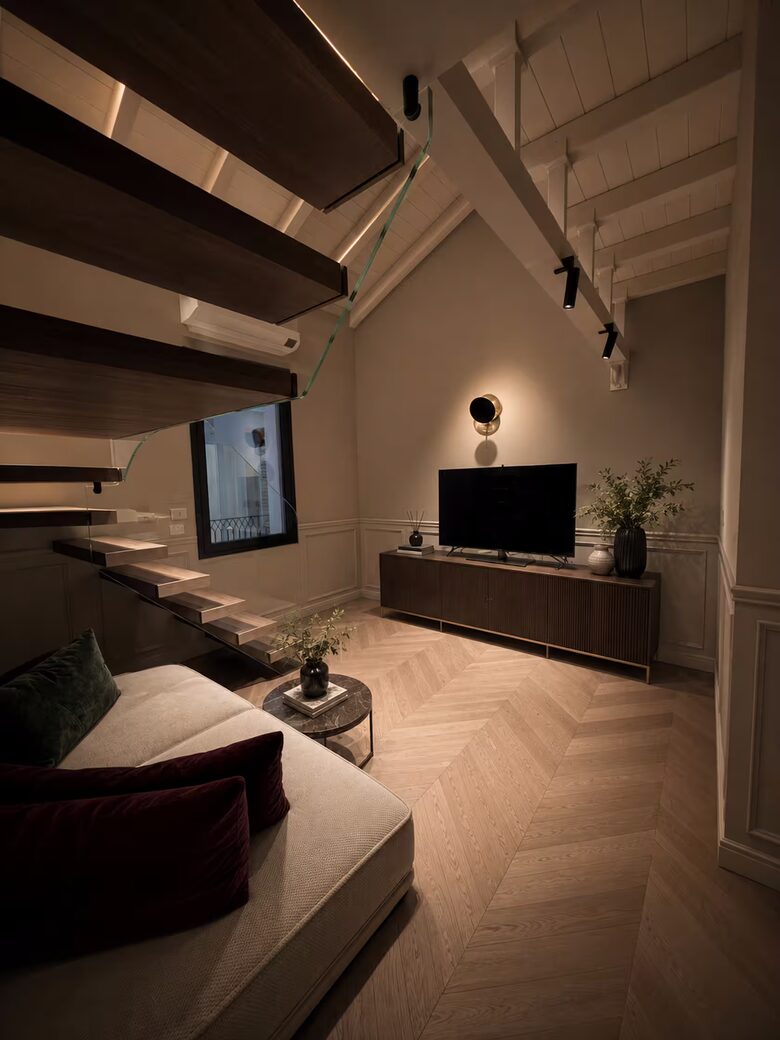 Elegant Designer Penthouse in Historic Bologna - Bologna, Italy