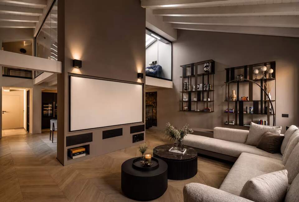 Elegant Designer Penthouse in Historic Bologna - Bologna, Italy