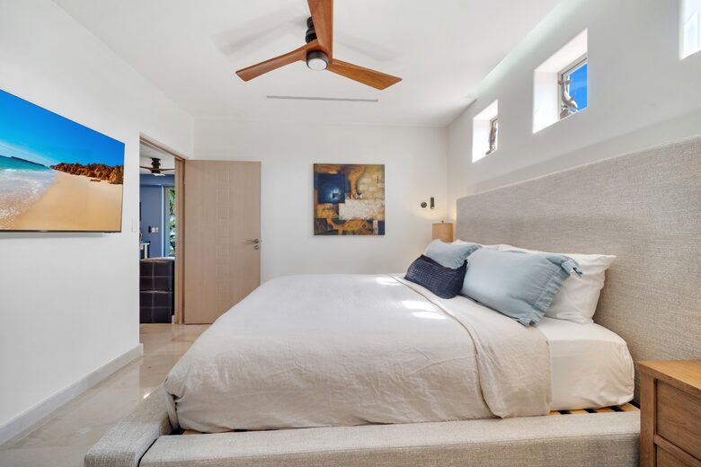 Contemporary Cabo Retreat Steps from Medano Beach - Cabo San Lucas, Mexico