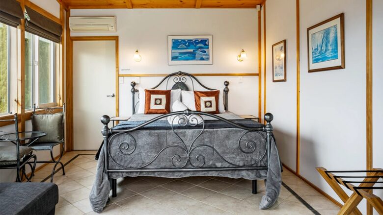Tuscan-Inspired Luxury Villa with Marlborough Vineyard Views - Riverlands, New Zealand