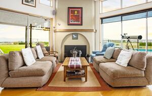 Tuscan-Inspired Luxury Villa with Marlborough Vineyard Views - Riverlands, New Zealand