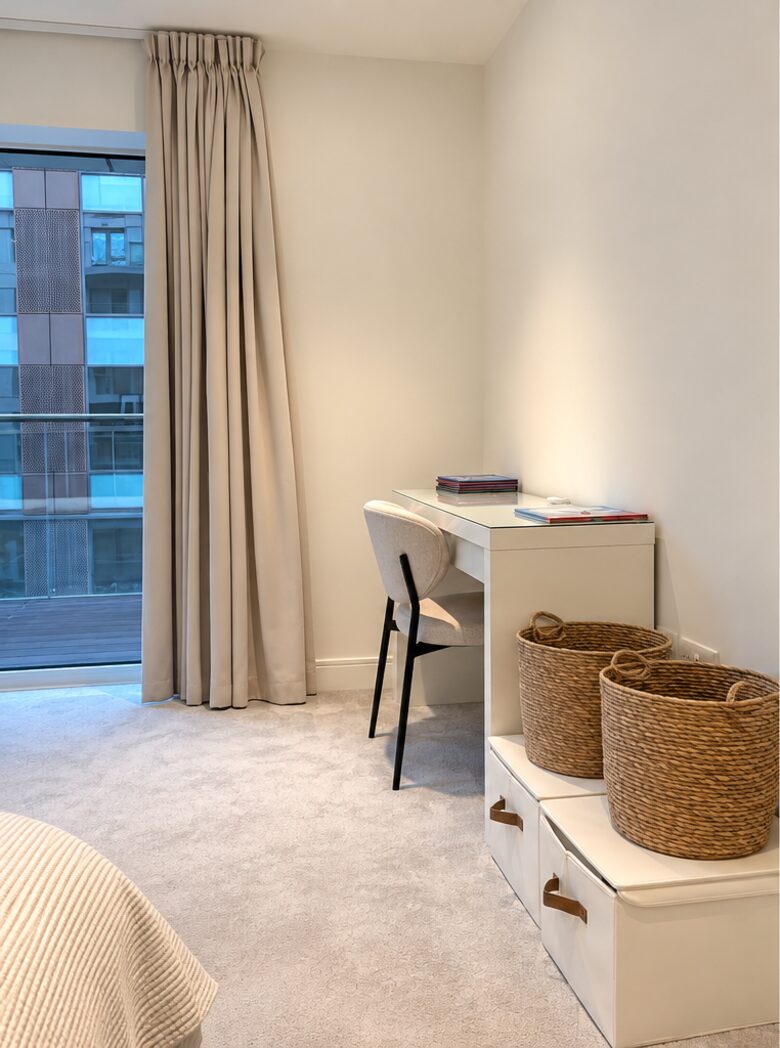 Luxury Thames Riverside Apartment with Sunset Terraces - London, United Kingdom