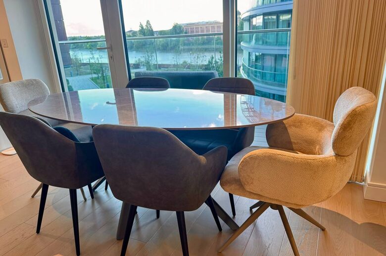 Luxury Thames Riverside Apartment with Sunset Terraces - London, United Kingdom