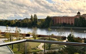 Luxury Thames Riverside Apartment with Sunset Terraces - London, United Kingdom