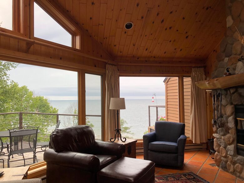 Two Harbors Lakefront Retreat with Panoramic Lake Superior Views - Two Harbors, Minnesota