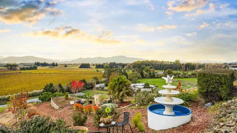 Tuscan-Inspired Luxury Villa with Marlborough Vineyard Views - Riverlands, New Zealand