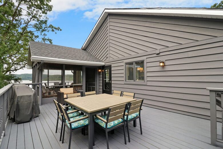 Elegant Wisconsin Waterfront Home Near Kettle Moraine - Whitewater, Wisconsin