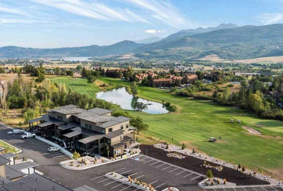 Eden Golf Course Retreat with Mountain Views - Eden, Utah