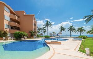 Caribbean Oceanfront Retreat at Villa del Mar II - Puerto Aventuras, Mexico
