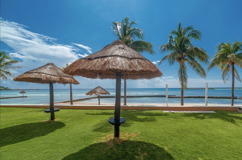 Caribbean Oceanfront Retreat at Villa del Mar II - Puerto Aventuras, Mexico