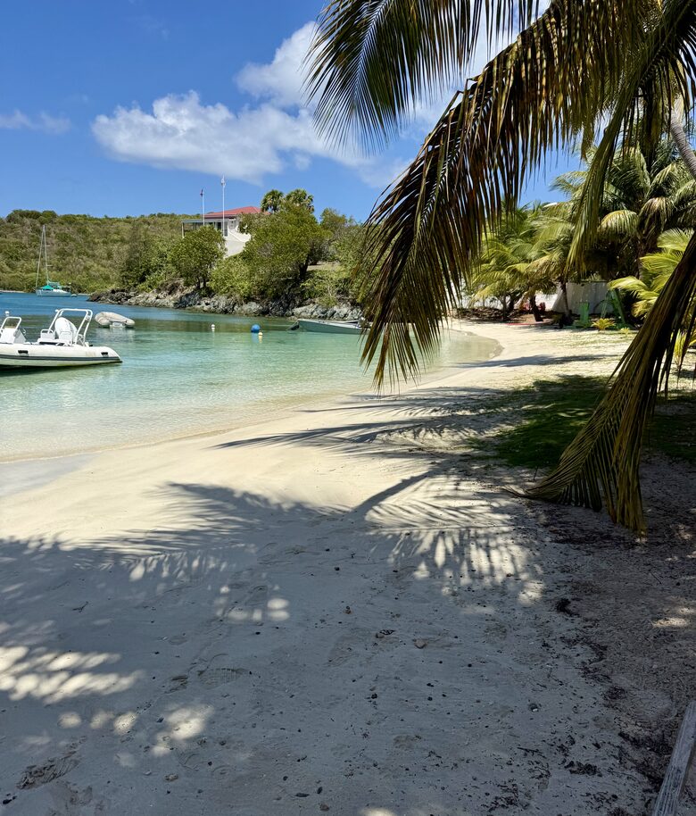 On The Rocks: un refugio exclusivo con vistas al mar en St. John - Cruz Bay, Islas Vírgenes de los Estados Unidos