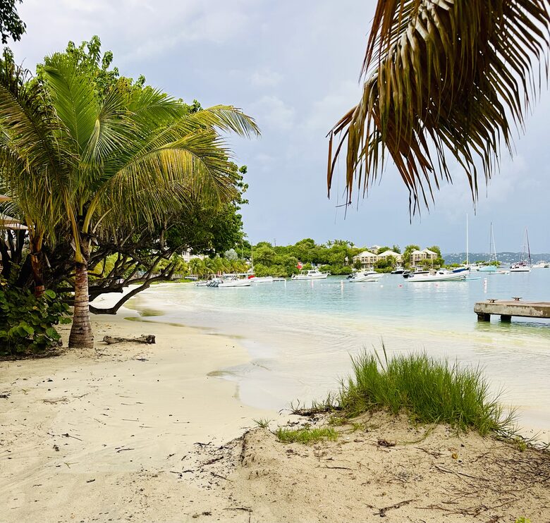 On The Rocks: un refugio exclusivo con vistas al mar en St. John - Cruz Bay, Islas Vírgenes de los Estados Unidos