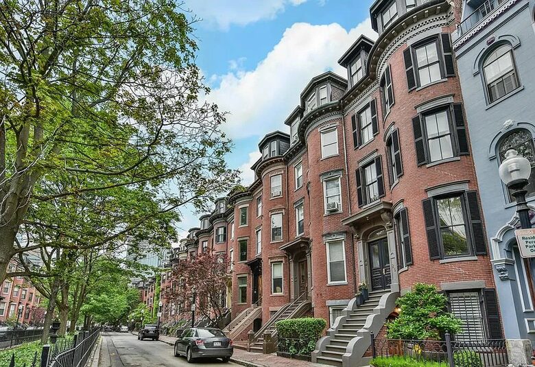 Timeless South End Elegance with Rooftop Terraces - Boston, Massachusetts