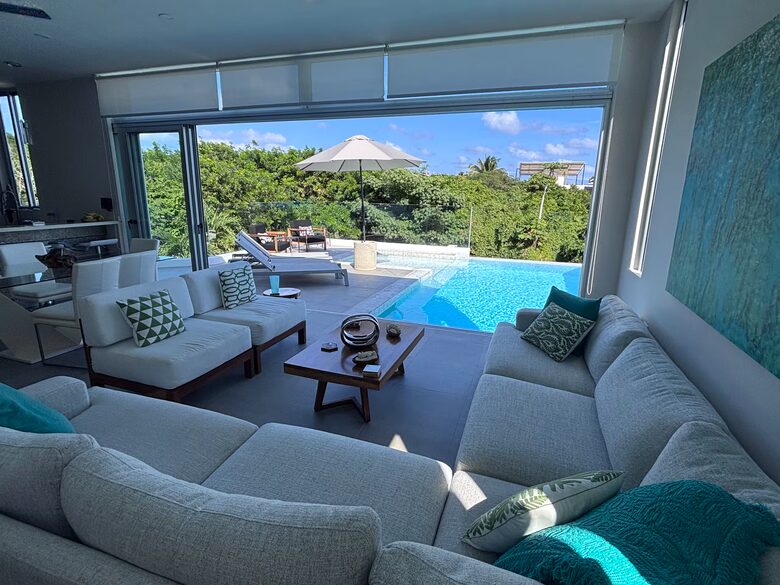 Contemporary Isla Mujeres Retreat with Infinity Pool & Ocean Views - Isla Mujeres, Mexico
