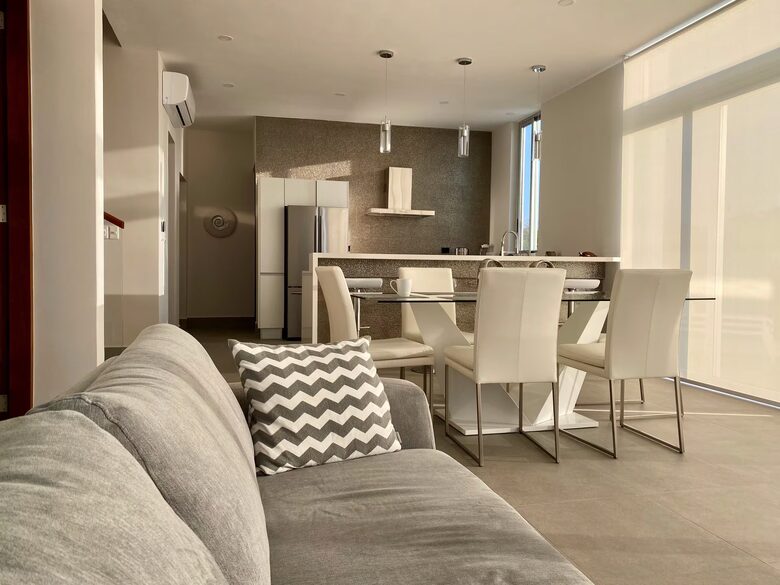 Contemporary Isla Mujeres Retreat with Infinity Pool & Ocean Views - Isla Mujeres, Mexico