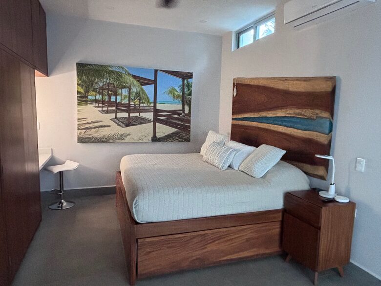 Contemporary Isla Mujeres Retreat with Infinity Pool & Ocean Views - Isla Mujeres, Mexico