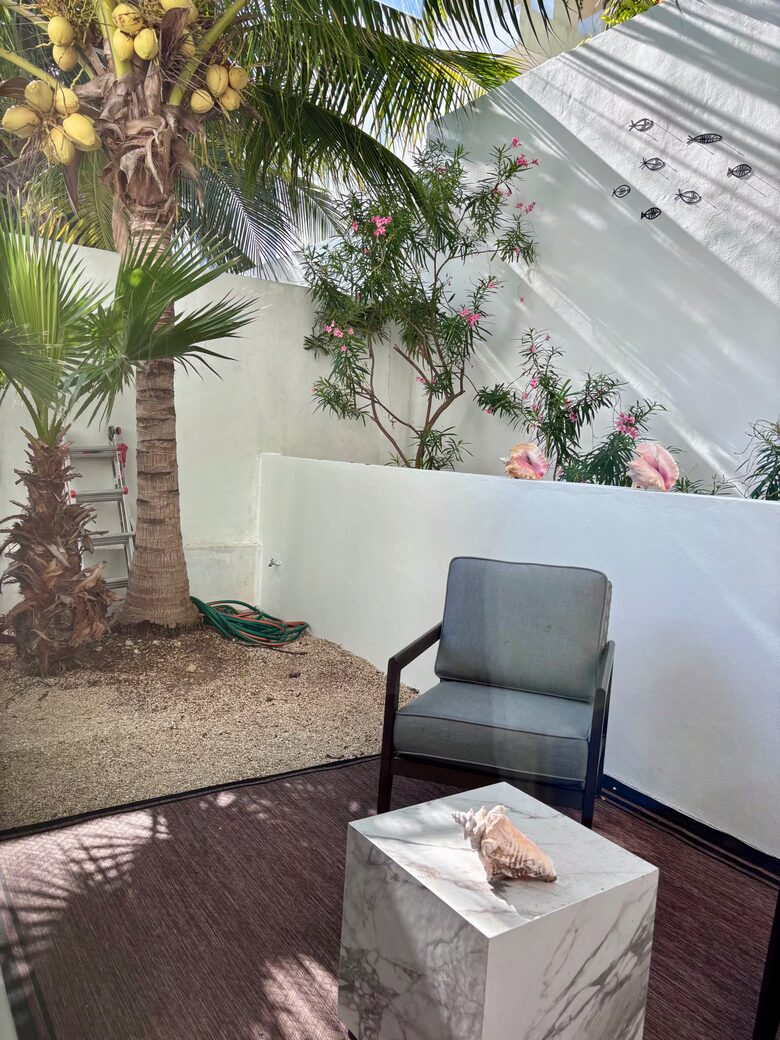 Contemporary Isla Mujeres Retreat with Infinity Pool & Ocean Views - Isla Mujeres, Mexico
