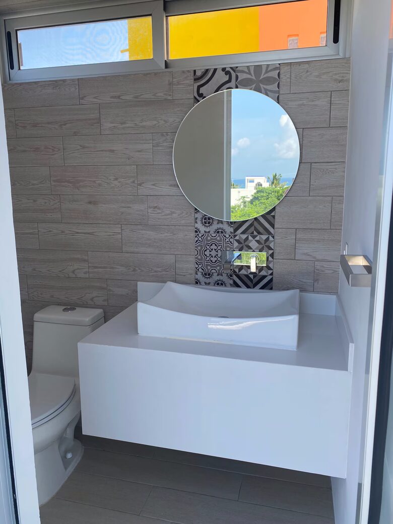 Contemporary Isla Mujeres Retreat with Infinity Pool & Ocean Views - Isla Mujeres, Mexico