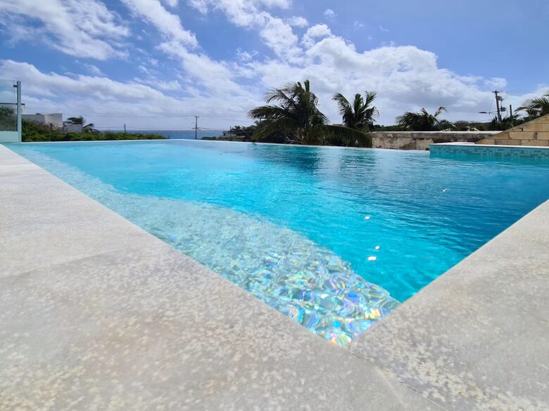 Contemporary Isla Mujeres Retreat with Infinity Pool & Ocean Views - Isla Mujeres, Mexico