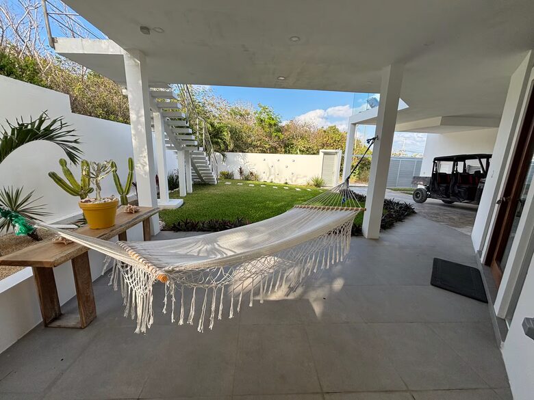 Contemporary Isla Mujeres Retreat with Infinity Pool & Ocean Views - Isla Mujeres, Mexico