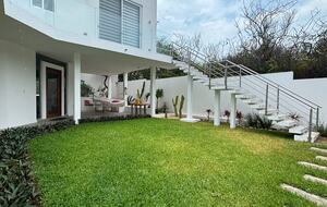 Contemporary Isla Mujeres Retreat with Infinity Pool & Ocean Views - Isla Mujeres, Mexico