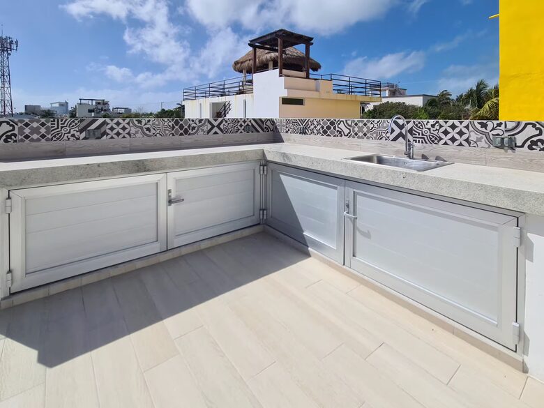 Contemporary Isla Mujeres Retreat with Infinity Pool & Ocean Views - Isla Mujeres, Mexico