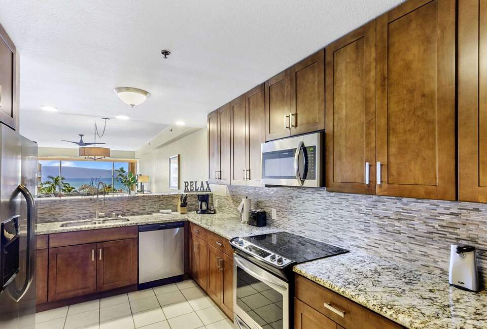 Spacious 2BR Beachfront Suite at Sands of Kahana - Lahaina Maui, Hawaii