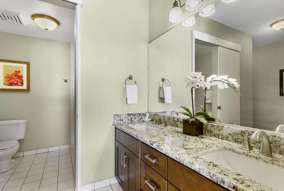 Spacious 2BR Beachfront Suite at Sands of Kahana - Lahaina Maui, Hawaii
