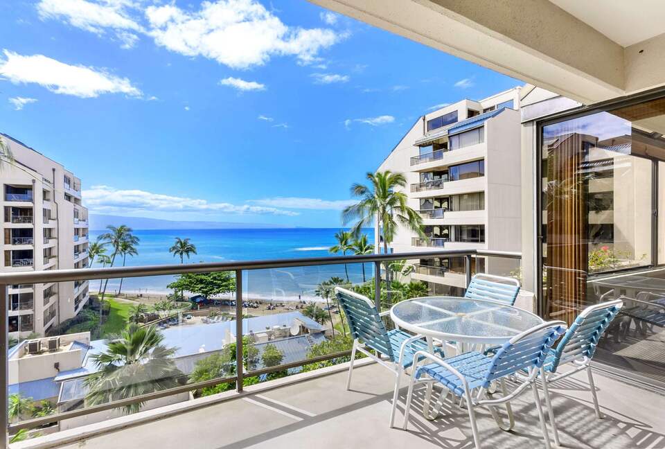 Spacious 2BR Beachfront Suite at Sands of Kahana - Lahaina Maui, Hawaii