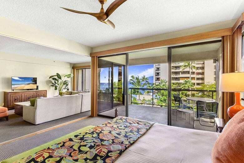 Spacious 2BR Beachfront Suite at Sands of Kahana - Lahaina Maui, Hawaii