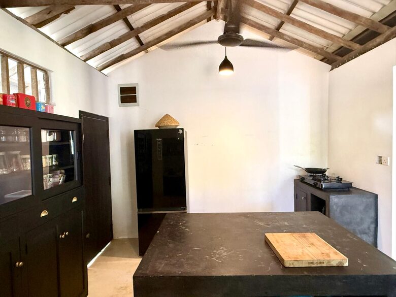 Tropical Hideaway on Mawella Beach - Morakatiyara, Tangalle, Sri Lanka