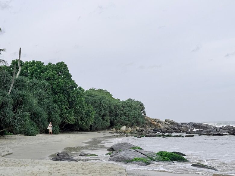 Tropical Hideaway on Mawella Beach - Morakatiyara, Tangalle, Sri Lanka
