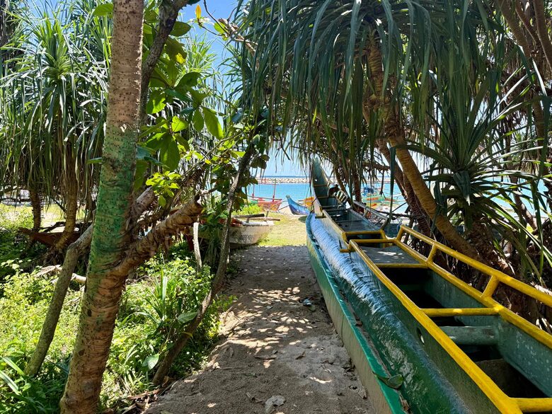 Tropical Hideaway on Mawella Beach - Morakatiyara, Tangalle, Sri Lanka