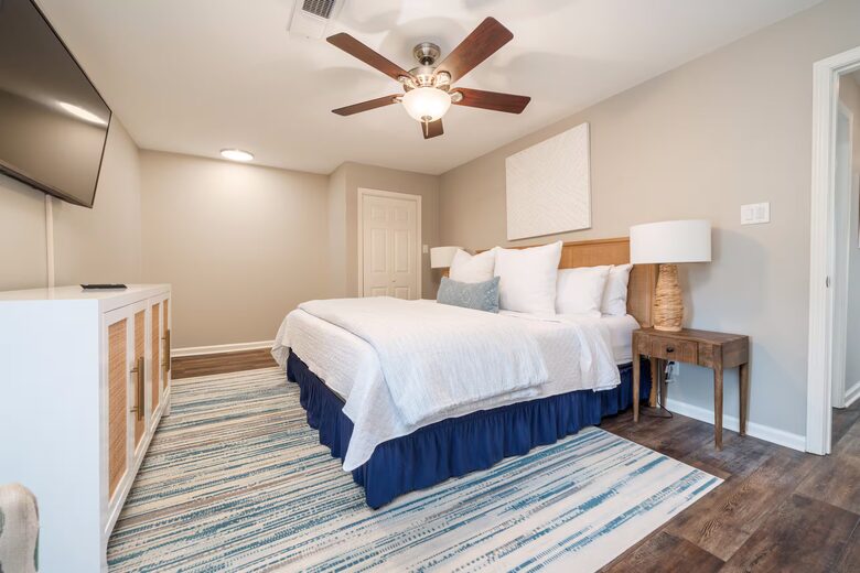 Lake Hamilton Retreat with Panoramic Views and Boat Slip - Lake Hamilton, Arkansas