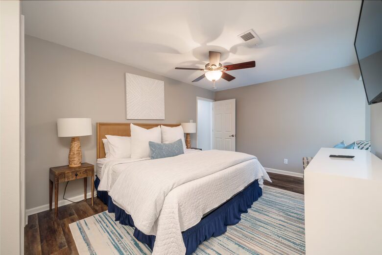 Lake Hamilton Retreat with Panoramic Views and Boat Slip - Lake Hamilton, Arkansas