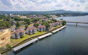 Lake Hamilton Retreat with Panoramic Views and Boat Slip - Lake Hamilton, Arkansas