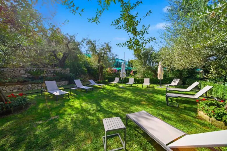 Panoramic Sorrento Villa Overlooking the Bay of Naples - Sorrento, Italy