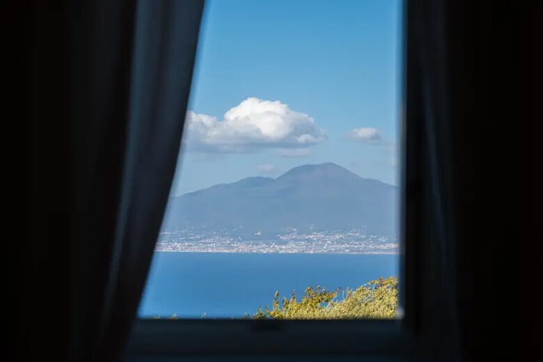 Panoramic Sorrento Villa Overlooking the Bay of Naples - Sorrento, Italy