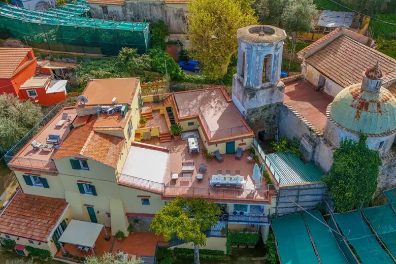 Panoramic Sorrento Villa Overlooking the Bay of Naples - Sorrento, Italy