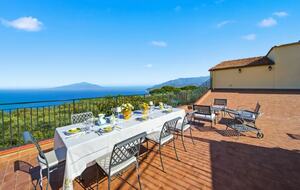 Panoramic Sorrento Villa Overlooking the Bay of Naples - Sorrento, Italy