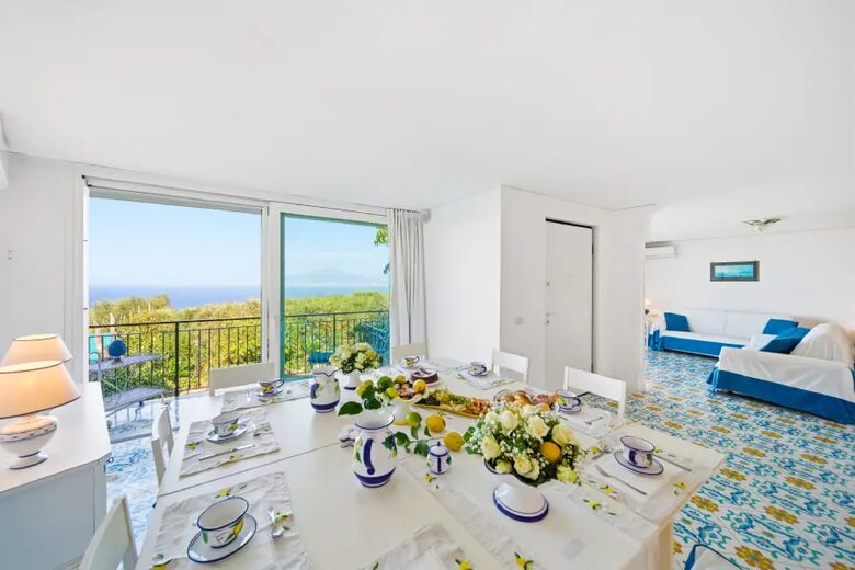 Panoramic Sorrento Villa Overlooking the Bay of Naples - Sorrento, Italy