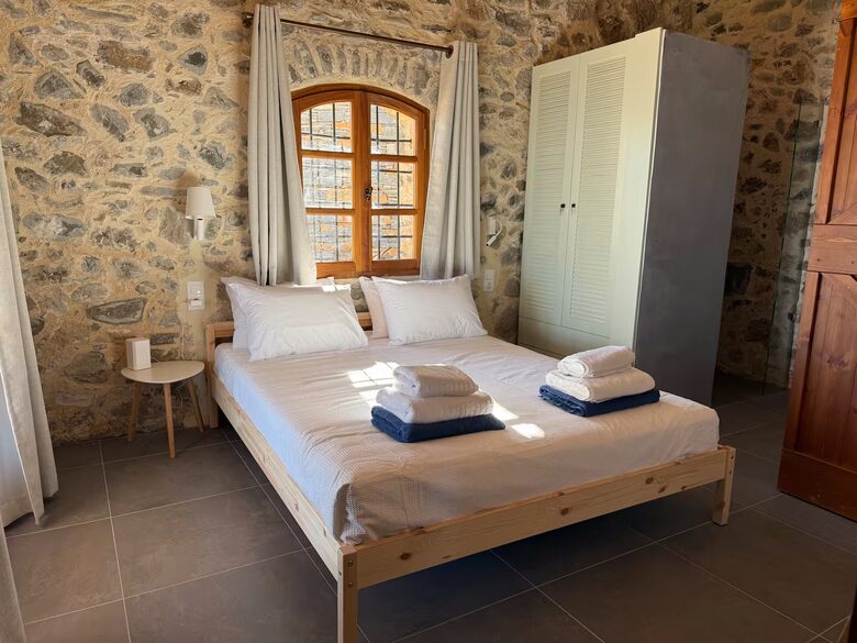 Traditional Stone Villa with Private Infinity Pool and Sea Views - Agia Galini, Melampes, Greece