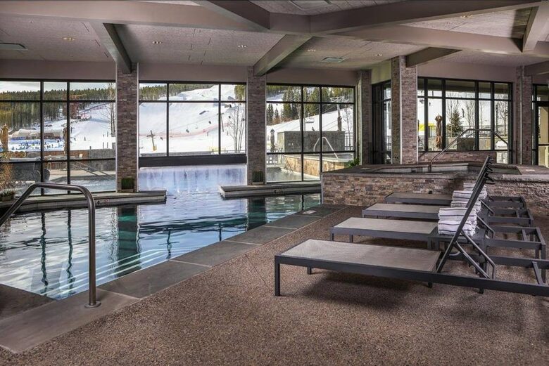 Spacious 4-Suite Mountain Escape at Breckenridge - Beckenridge, Colorado