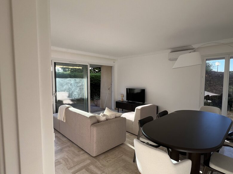 Elegant Garden Apartment in Nice - Nice, France