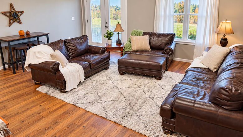 Greenup Countryside Retreat with Private Pool and Hot Tub - Greenup, Kentucky