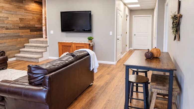 Greenup Countryside Retreat with Private Pool and Hot Tub - Greenup, Kentucky