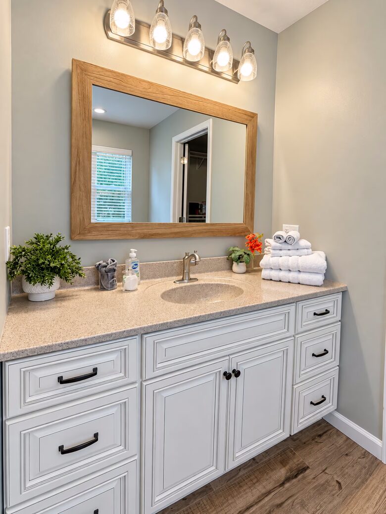Greenup Countryside Retreat with Private Pool and Hot Tub - Greenup, Kentucky