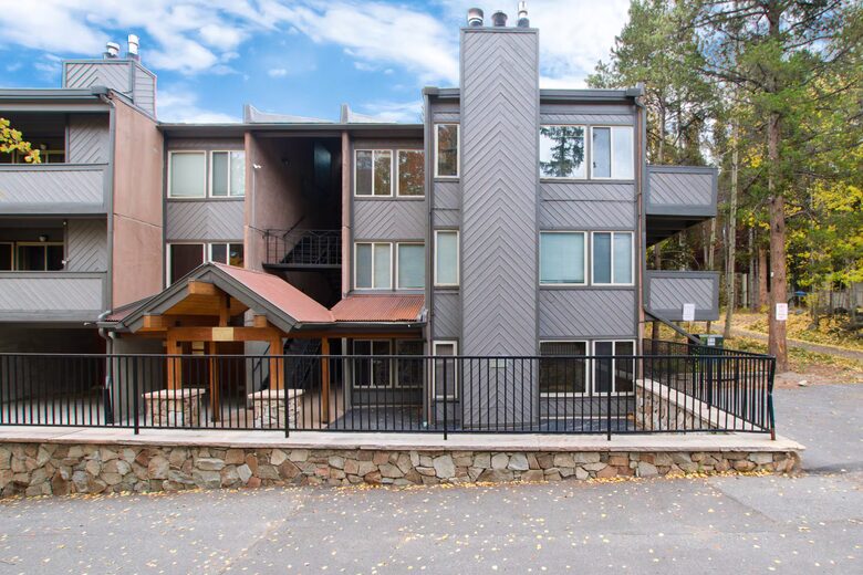 Cozy Breckenridge Retreat Steps from Main Street - Breckenridge, Colorado