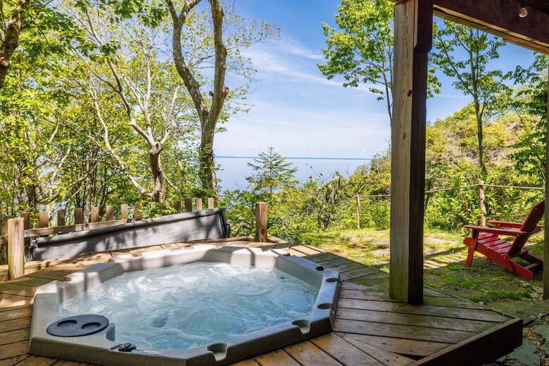 Secluded Long Island Sound Estate with Private Beach Path - Riverhead, New York